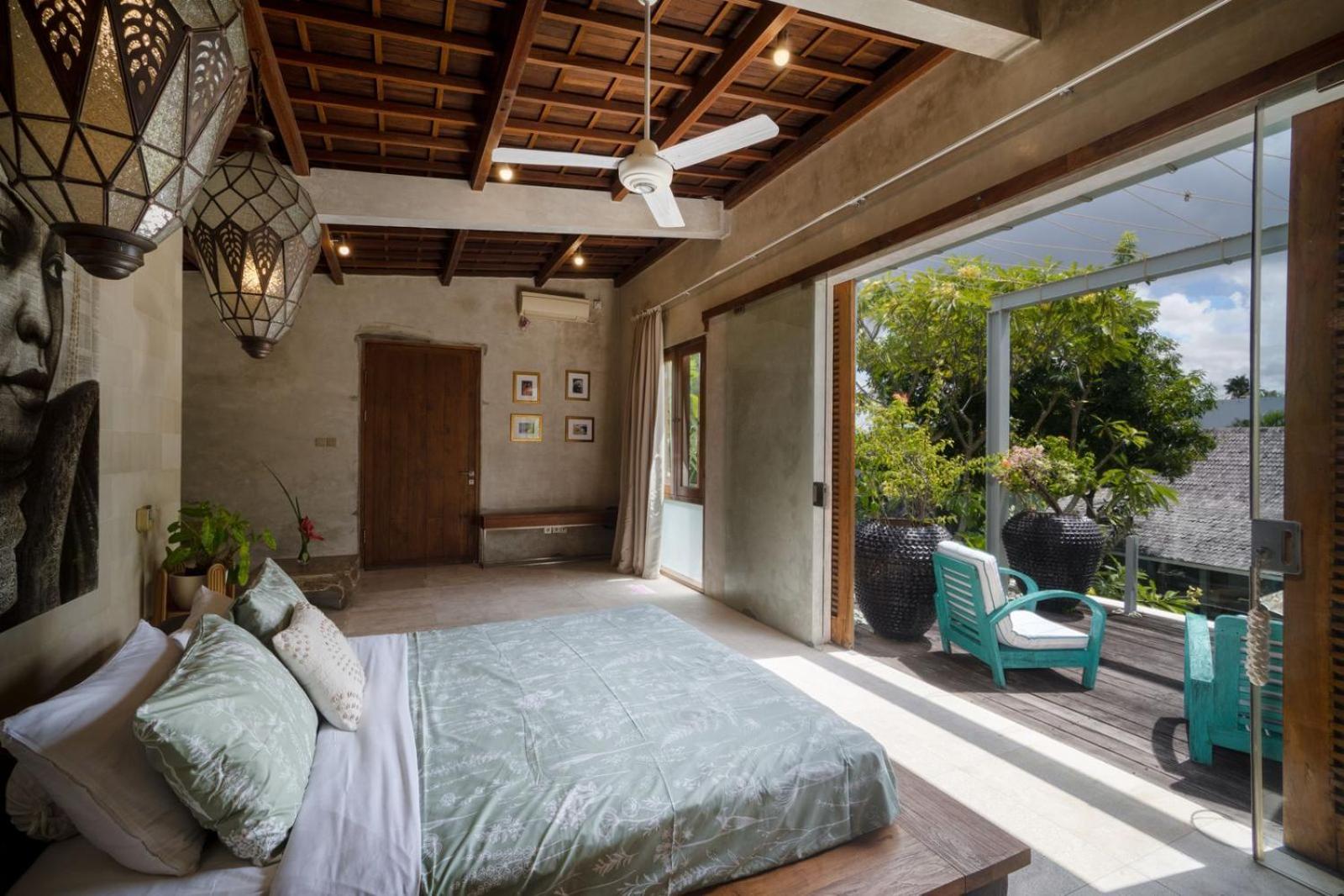 Tropical Batik - Large Garden & Pool, Concierge! 3mins To Beach, Clubs, Cafes Villa